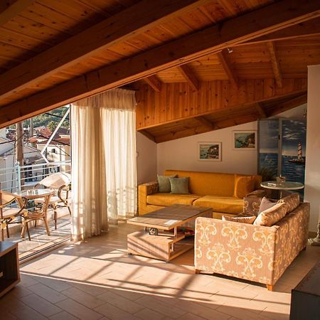 Elen'S House Apartment Sívota Екстериор снимка
