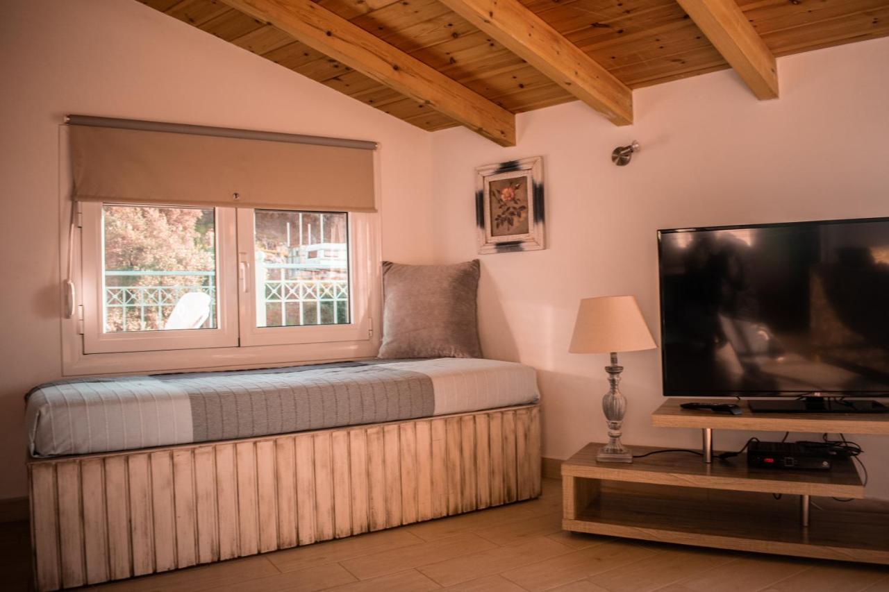 Elen'S House Apartment Sívota Екстериор снимка