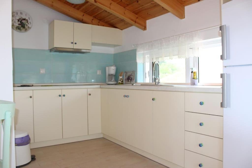 Elen'S House Apartment Sívota Екстериор снимка