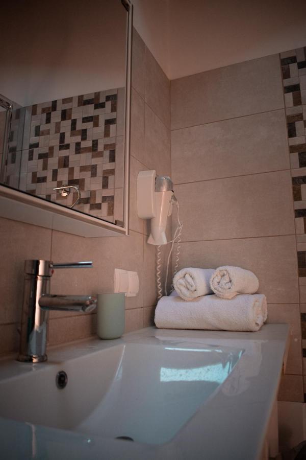 Elen'S House Apartment Sívota Екстериор снимка