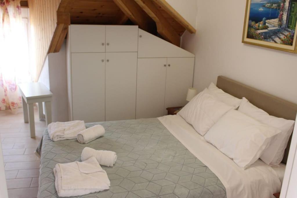 Elen'S House Apartment Sívota Екстериор снимка